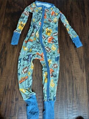 Little sleepy football bamboo pajamas